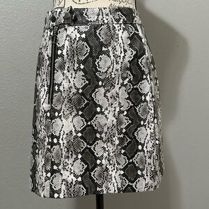 Blashe Skirt with Snake print size M new with tags
